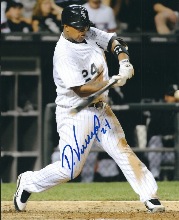 AUTOGRAPHED DAYAN VICIEDO  8X10 Chicago White Sox Photo