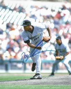 Autographed DOC GOODEN 8X10 Tampa Bay Rays Photo.