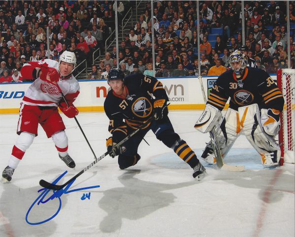 Autographed BRAD MAY 8X10 Detroit Red Wings Photo