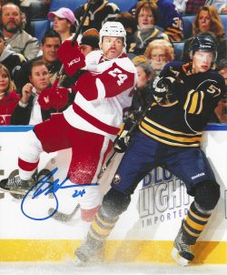 Autographed BRAD MAY 8X10 Detroit Red Wings Photo