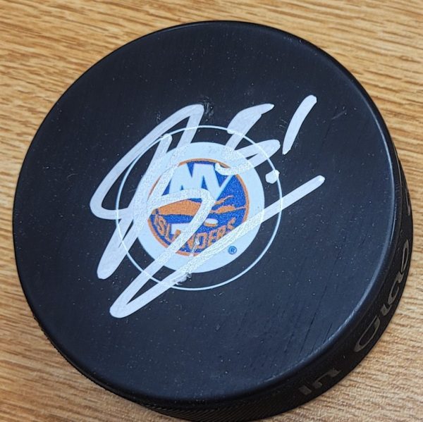 Autographed FRANS NIELSEN New York Islanders Hockey Puck