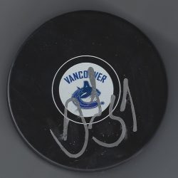 Autographed DANIEL SEDIN Vancouver Canucks Hockey Puck