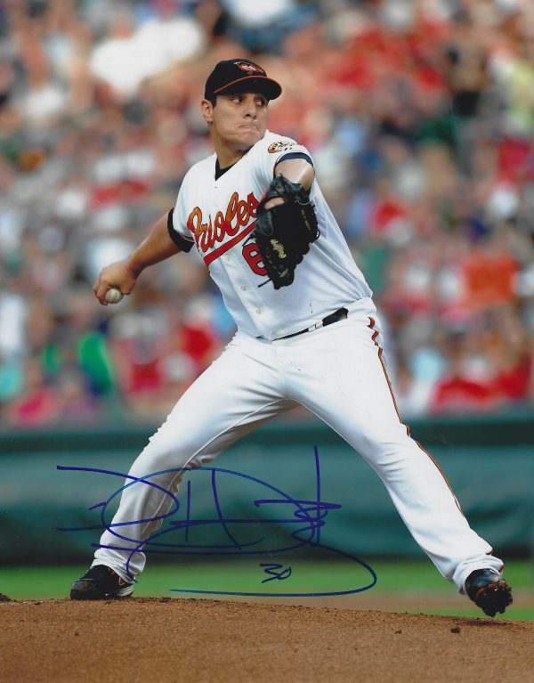 AUTOGRAPHED DAVID HERNANDEZ 8X10 Baltimore Orioles Photo