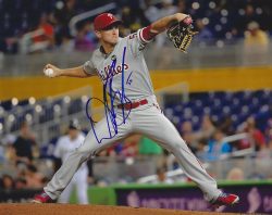 AUTOGRAPHED DAVID BUCHANAN 8X10 Philadelphia Phillies Photo