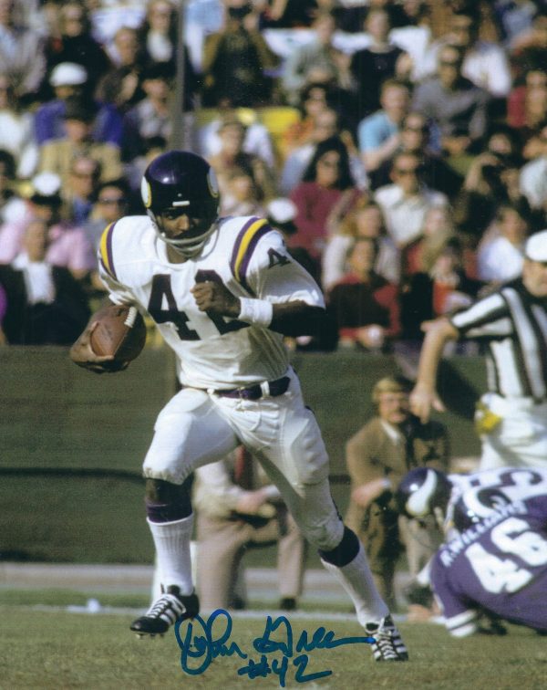 Autographed JOHN GILLIAM  8X10 Minnesota Vikings Photo