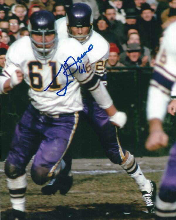 Autographed  LARRY BOWIE 8X10 Minnesota Vikings Photo