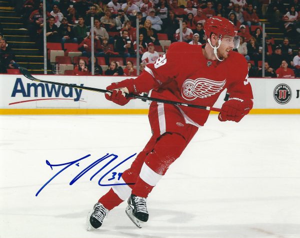 Autographed JAN MURSAK 8X10 Detroit Red Wings Photo