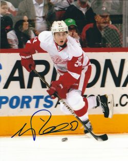 Autographed VALTTERI FILPPULA 8X10 Detroit Red Wings Photo