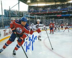 Autographed MILAN LUCIC 8X10 Edmonton Oilers Photo