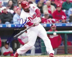 AUTOGRAPHED HOWIE KENDRICK 8X10 Philadelphia Phillies Photo