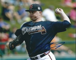 AUTOGRAPHED SEAN NEWCOMB 8X10 Atlanta Braves photo