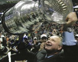 Autographed RANDY CARLYLE 8X10 Anaheim Ducks Photo