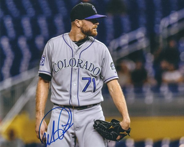 AUTOGRAPHED WADE DAVIS 8X10 Colorado Rockies Photo