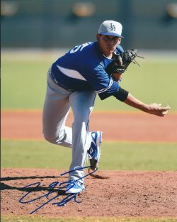 AUTOGRAPHED JOSE DELEON 8x10 Los Angeles Dodgers photo