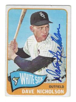 Autographed DAVE NICHOLSON Chicago White Sox 1965 Topps Card