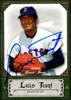 Autographed LUIS TIANT 2006 FLEER GREATS of the GAME CARD