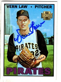 VERN LAW Autographed 2001 Topps Archive Card