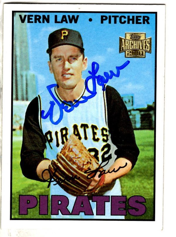 VERN LAW Autographed 2001 Topps Archive Card