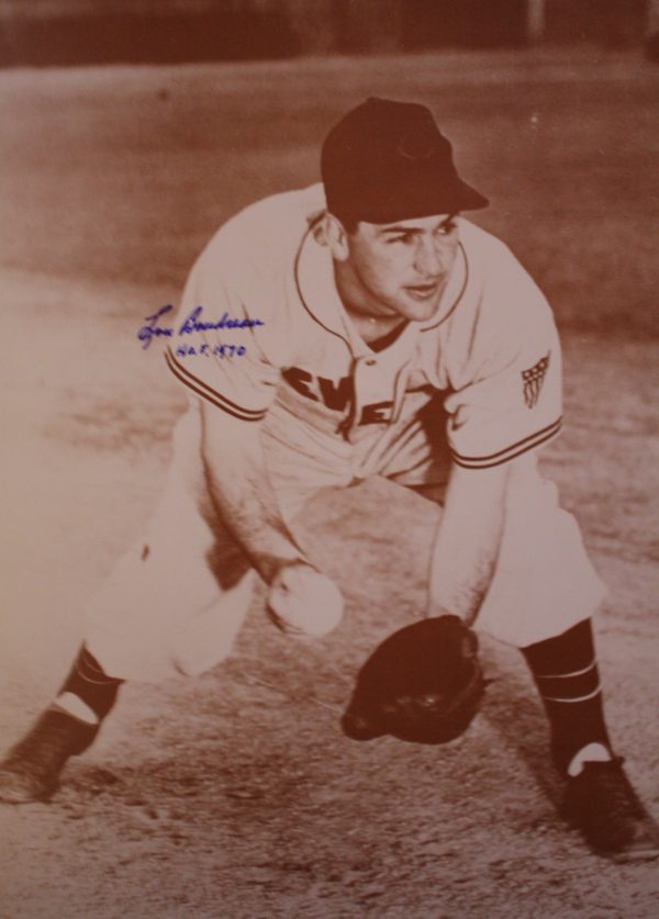 Autographed LOU BOUDREAU 11 x14 Ckeveland Indians photo