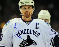 Autographed Henrik Sedin Vancouver Canucks 11x14 Photo - with COA