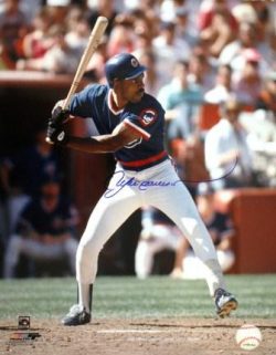 Autographed ANDRE DAWSON - CHICAGO CUBS 11 X 14  photo