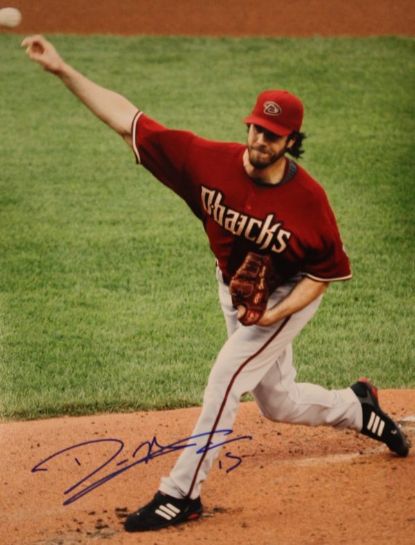 Autographed 11x14 Dan Haren Arizona Diamondbacks photo