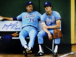 Autographed Gaylord Perry Atlanta Braves 11x14 photo