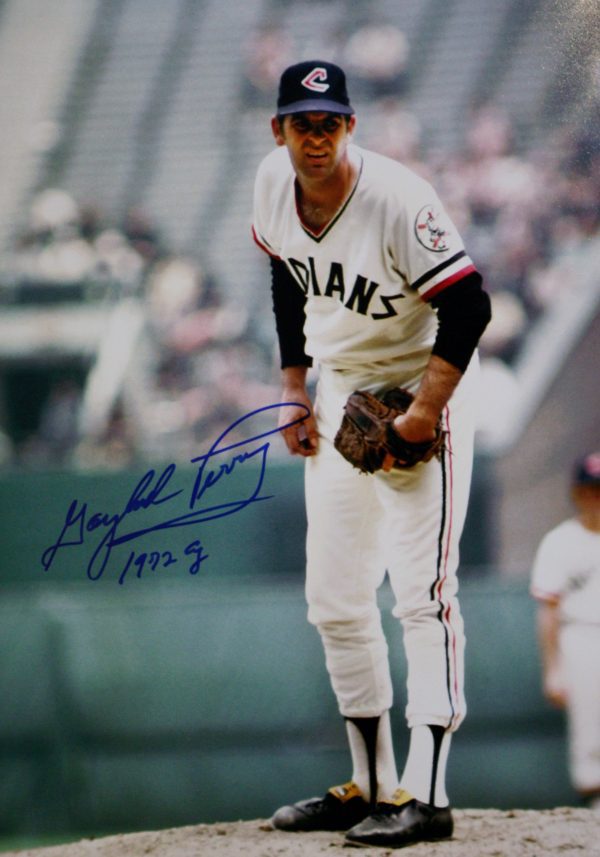 Autographed Gaylord Perry Cleveland Indians 11x14 photo