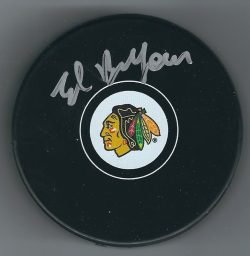 Autographed ED BELFOUR Chicago Blackhawks Hockey Puck