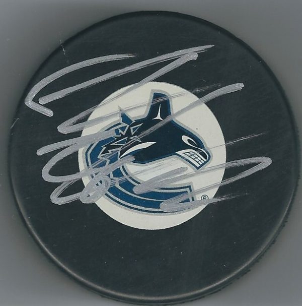 Autographed  THOMAS VANEK Vancouver Canucks Hockey Puck