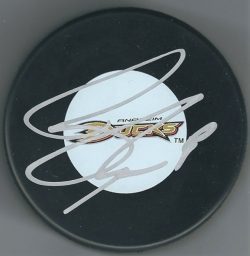 Autographed BOBBY RYAN Anaheim Ducks Hockey Puck