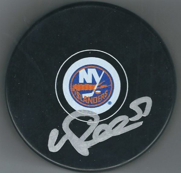 Autographed VALTTERI FILPPULA New York Islanders Hockey Puck