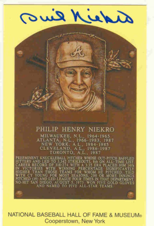 Autographed Phil Niekro Hall of Fame Gold Plaque Postcard