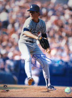 Autographed JON TUDOR 11 X 14 LA Dodgers  photo