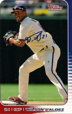 Autographed WISLON VALDEZ 2010  Phillies Post card