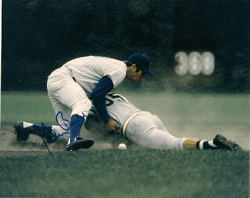 AUTOGRAPHED  GLENN BECKERT 8x10 Chicago Cubs Photo