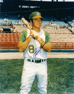 AUTOGRAPHED  photo LARRY BROWN Oakland A's
