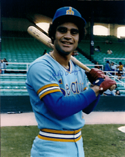 AUTOGRAPHED JULIO CRUZ 8x10 Seattle Mariners Photo
