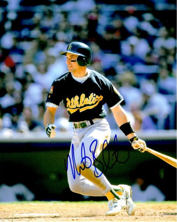 AUTOGRAPHED MIKE BORDICK 8X10 OAKLAND A's Photo