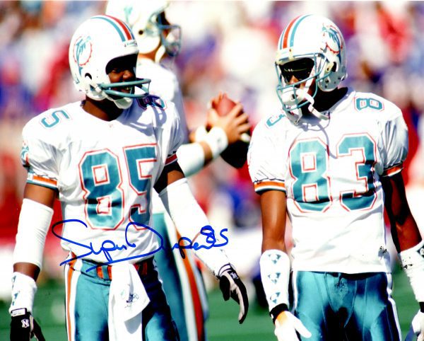 Autographed MARK DUPER 8X10 Miami Dolphins  photo