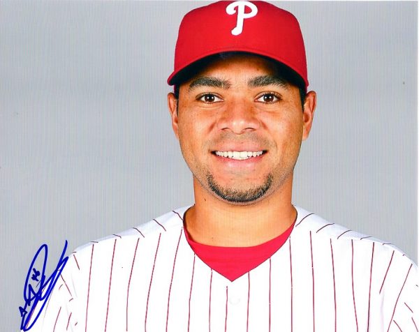 AUTOGRAPHED  JEANMAR GOMEZ 8X10 Philadelphia Phillies Photo