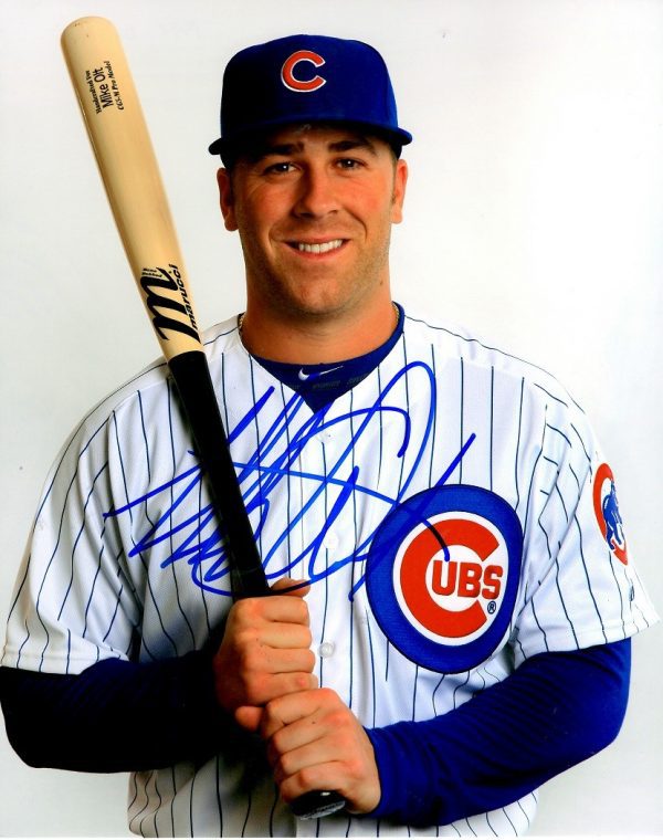 AUTOGRAPHED MIKE OLT 8X10 Chicago Cubs Photo