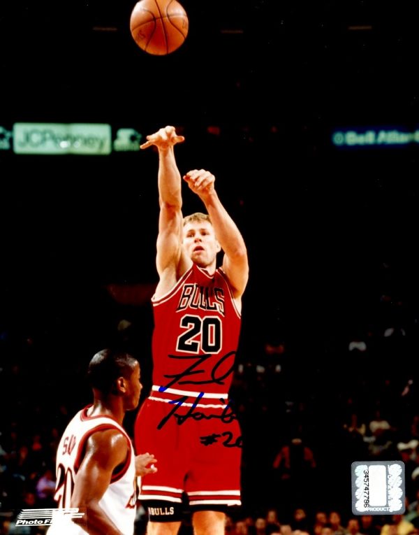 Autographed FRED HOILBERG 8X10 Chicago Bulls Photo