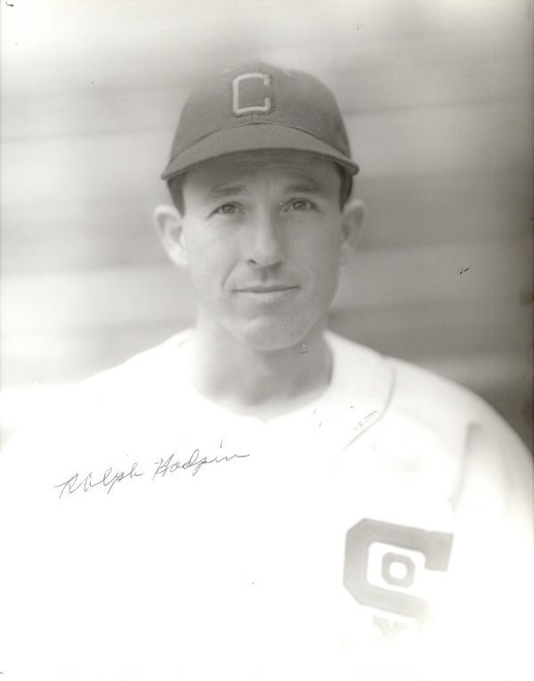 AUTOGRAPHED RALPH HODGIN  8X10 Chicago White Sox Photo