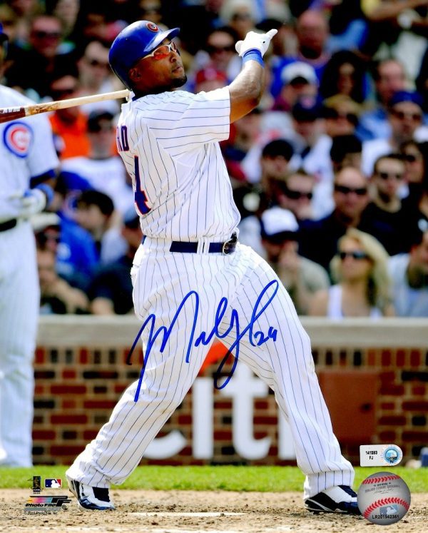 AUTOGRAPHED MARLON BYRD  8X10 Chicago Cubs Photo