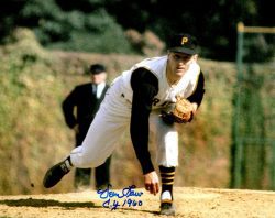 Autographed VERN LAW 8X10 Pittsburgh Pirates Photo