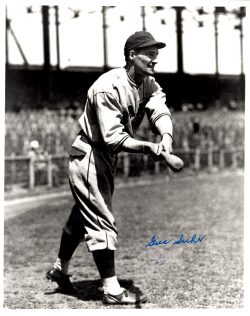 Autographed GUS SUHR 8X10 Pittsburgh Pirates Photo