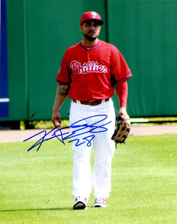 AUTOGRAPHED  XAVIER PAUL 8X10 Philadelphia Phillies Photo
