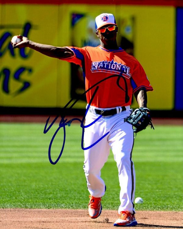 AUTOGRAPHED JEAN SEGURA 8X10 photo Milwaukee Brewers