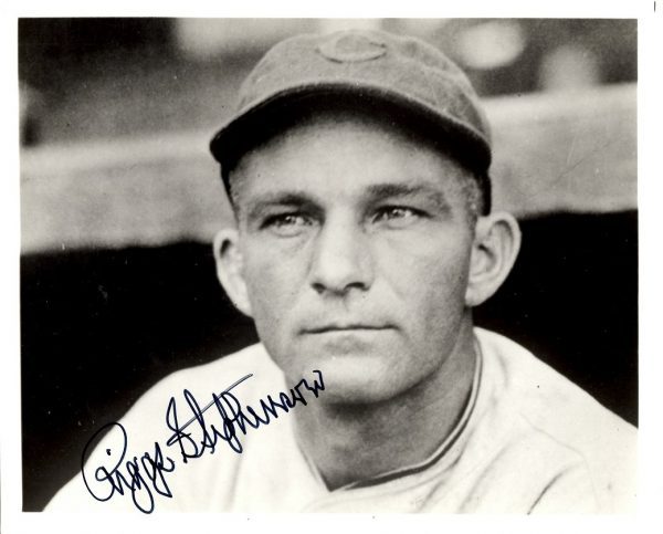 AUTOGRAPHED RIGGS STEPHENSON 8X10 Chicago Cubs Photo